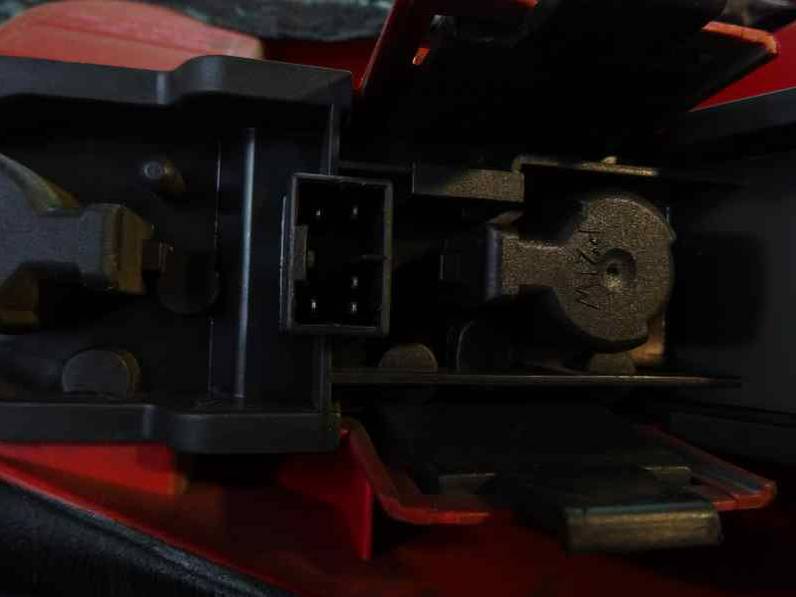 PILOTO TRASERO IZQUIERDO NISSAN MICRA 2001 1.4 16V (82 CV)