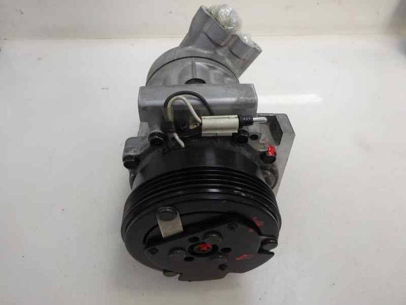 COMPRESOR AIRE ACONDICIONADO RENAULT CLIO II FASE II 2001 1.2 16V (75 CV)