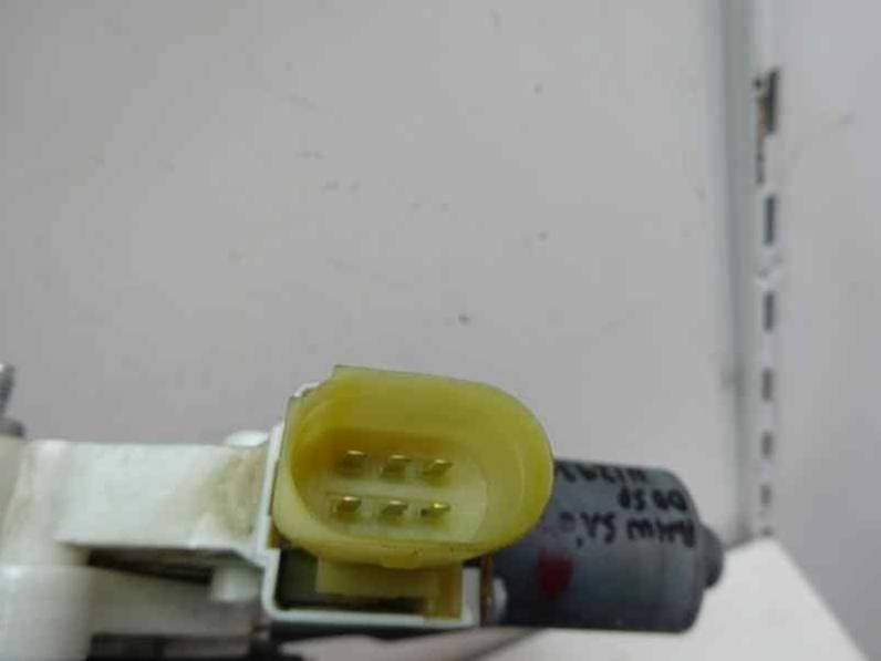 ELEVALUNAS DELANTERO DERECHO BMW SERIE 1 BERLINA 2006 2.0 16V D (122 CV)