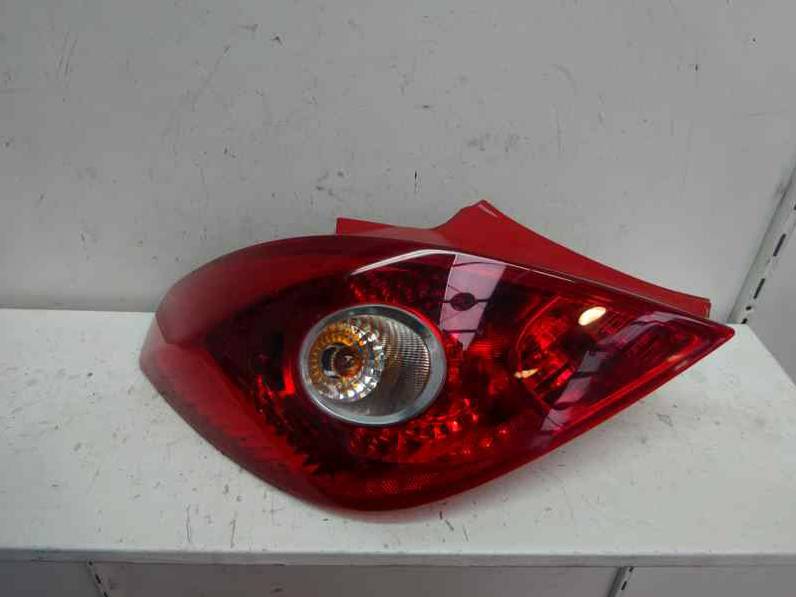 PILOTO TRASERO IZQUIERDO OPEL CORSA D 2011 1.3 16V CDTI (75 CV)