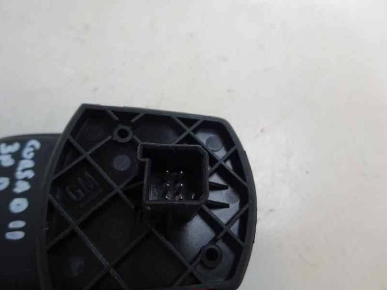 MANDO ELEVALUNAS DELANTERO DERECHO OPEL CORSA D 2011 1.3 16V CDTI (75 CV)