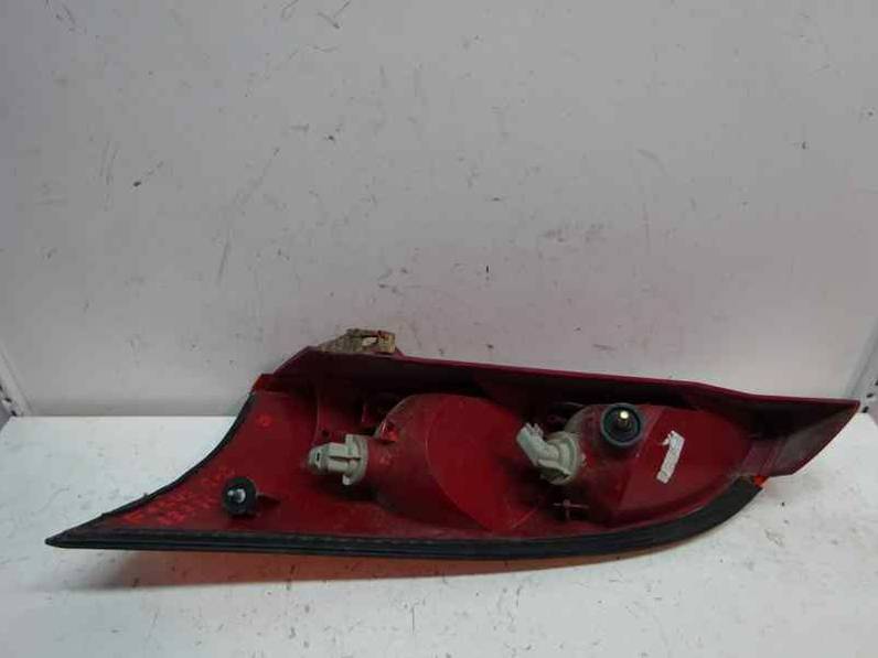 PILOTO TRASERO DERECHO FORD FOCUS BERLINA 2002