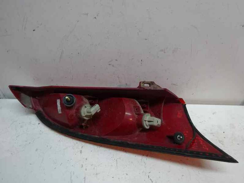 PILOTO TRASERO IZQUIERDO FORD FOCUS BERLINA 2002