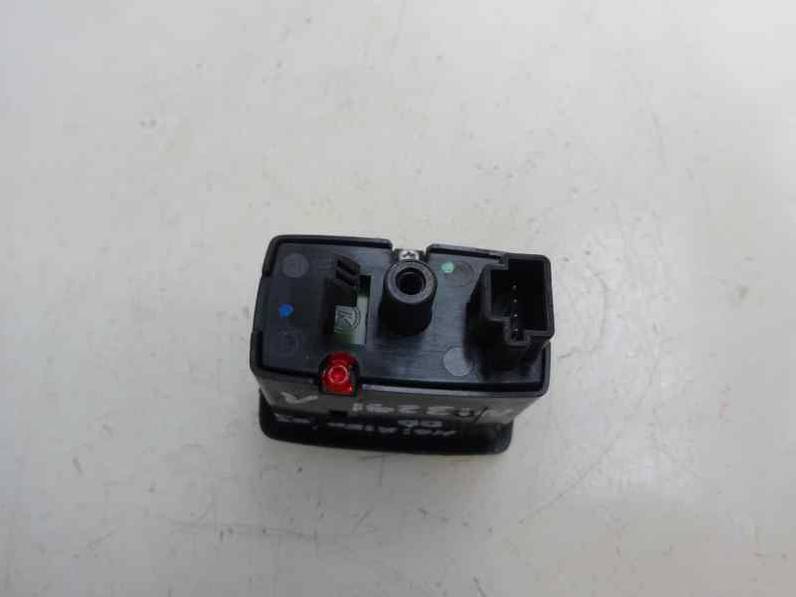 MANDO ELEVALUNAS TRASERO IZQUIERDO MERCEDES CLASE A 2005 2.0 CDI (109 CV)