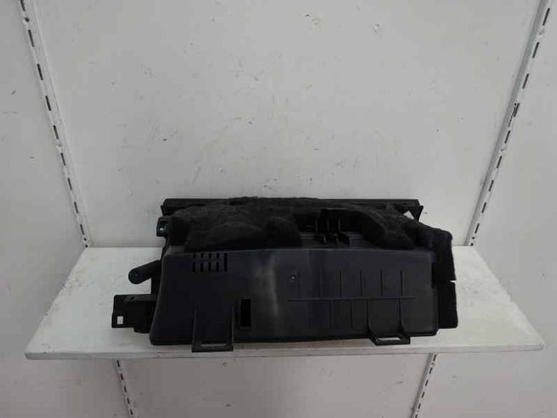 GUANTERA MERCEDES CLASE A 2005 2.0 CDI (109 CV)