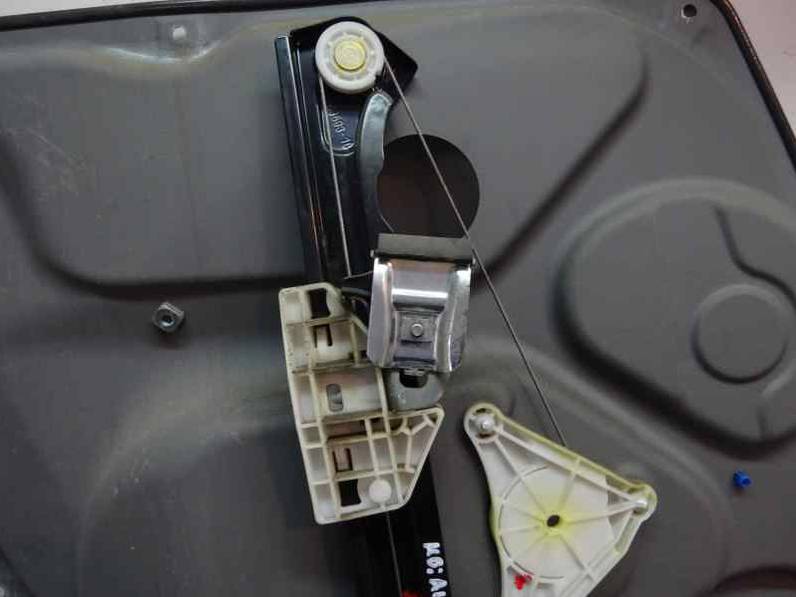 ELEVALUNAS TRASERO DERECHO MERCEDES CLASE A 2005 2.0 CDI (109 CV)