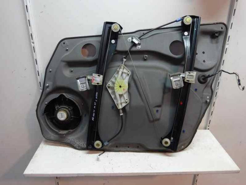 ELEVALUNAS DELANTERO IZQUIERDO MERCEDES CLASE A 2005 2.0 CDI (109 CV)