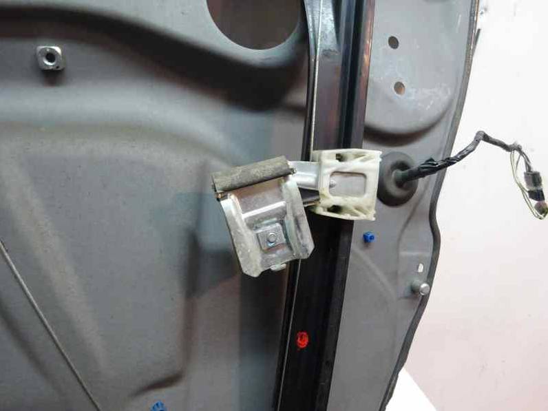 ELEVALUNAS DELANTERO IZQUIERDO MERCEDES CLASE A 2005 2.0 CDI (109 CV)