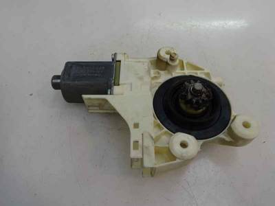 MOTOR ELEVALUNAS DELANTERO DERECHO FORD FOCUS LIM 2006 1.8 TDCI TURBODIESEL (116 CV)