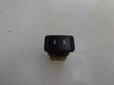 MANDO ELEVALUNAS DELANTERO DERECHO FORD FOCUS LIM 2006 1.8 TDCI TURBODIESEL (116 CV)