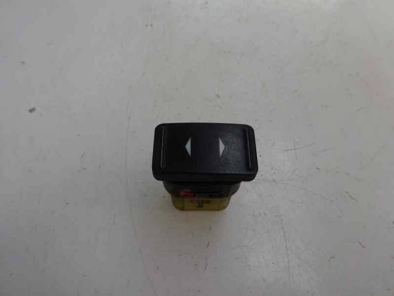 MANDO ELEVALUNAS DELANTERO DERECHO FORD FOCUS LIM 2006 1.8 TDCI TURBODIESEL (116 CV)