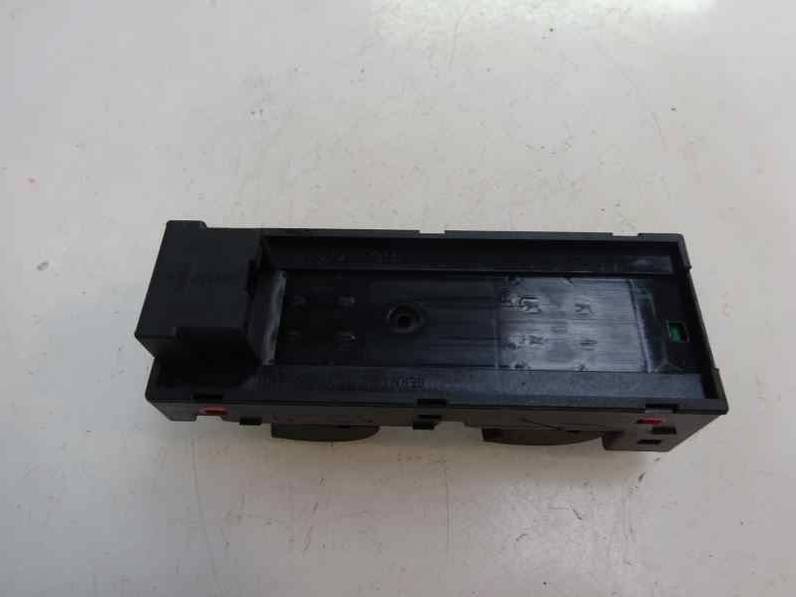 MANDO ELEVALUNAS DELANTERO IZQUIERDO AUDI A6 AVANT 2000 2.5 V6 24V TDI (180 CV)