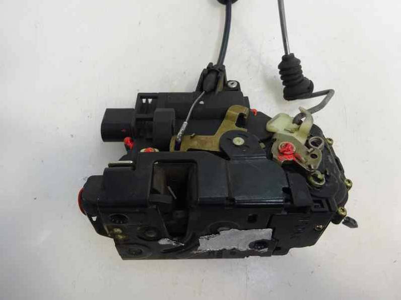 CERRADURA PUERTA DELANTERA DERECHA VOLKSWAGEN GOLF IV BERLINA 2003 1.9 TDI (110 CV)