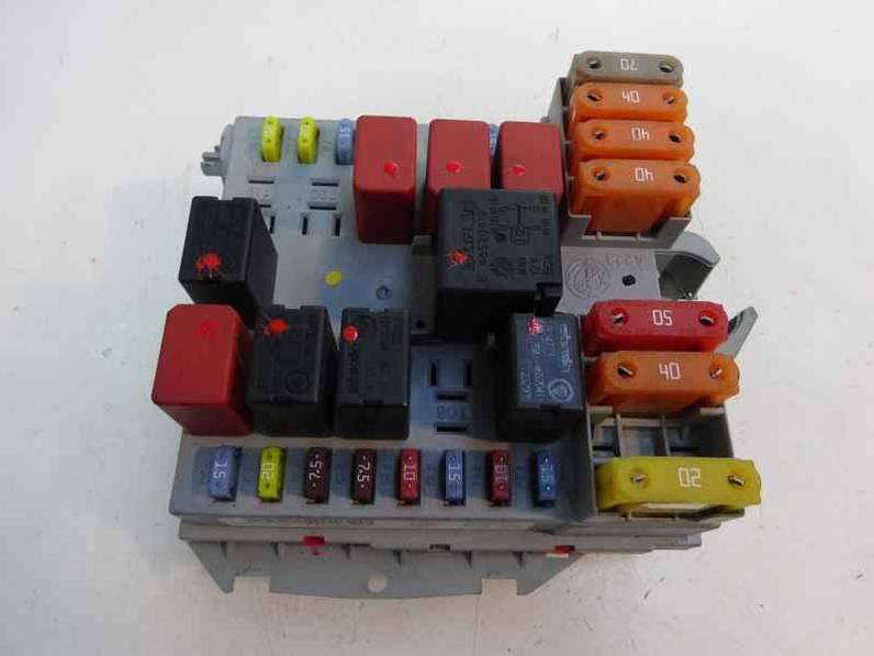 CAJA RELES FUSIBLES ALFA ROMEO BRERA 2007 2.4 JTD (200 CV)