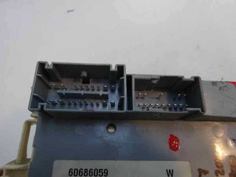 CAJA RELES FUSIBLES ALFA ROMEO BRERA 2007 2.4 JTD (200 CV)