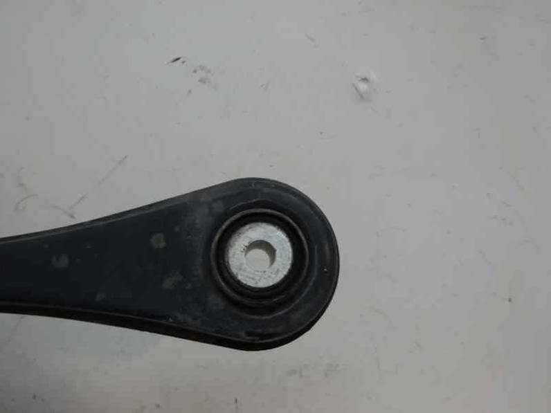 BRAZO SUSPENSION INFERIOR TRASERO IZQUIERDO AUDI A4 BERLINA 2002 1.9 TDI (131 CV)