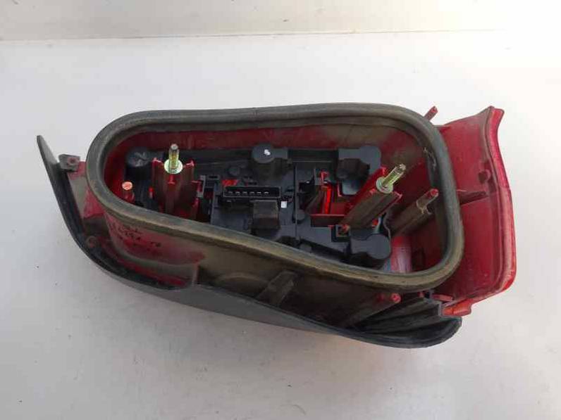 PILOTO TRASERO DERECHO PEUGEOT 106 1999 1.5 D (57 CV)