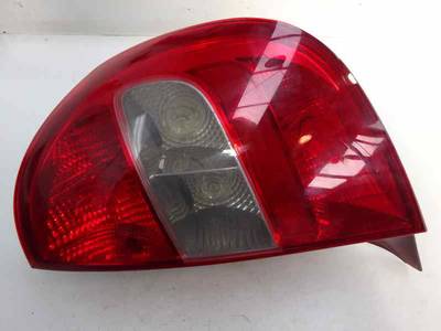 PILOTO TRASERO DERECHO CITROEN C5 BERLINA 2003 2.0 HDI (109 CV)