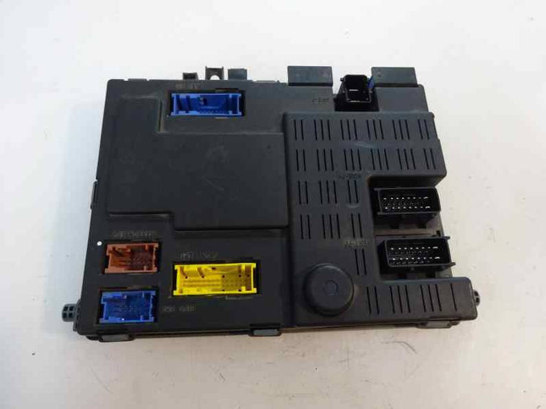 CAJA RELES FUSIBLES CITROEN XSARA BERLINA 2001 1.6 16V (109 CV)