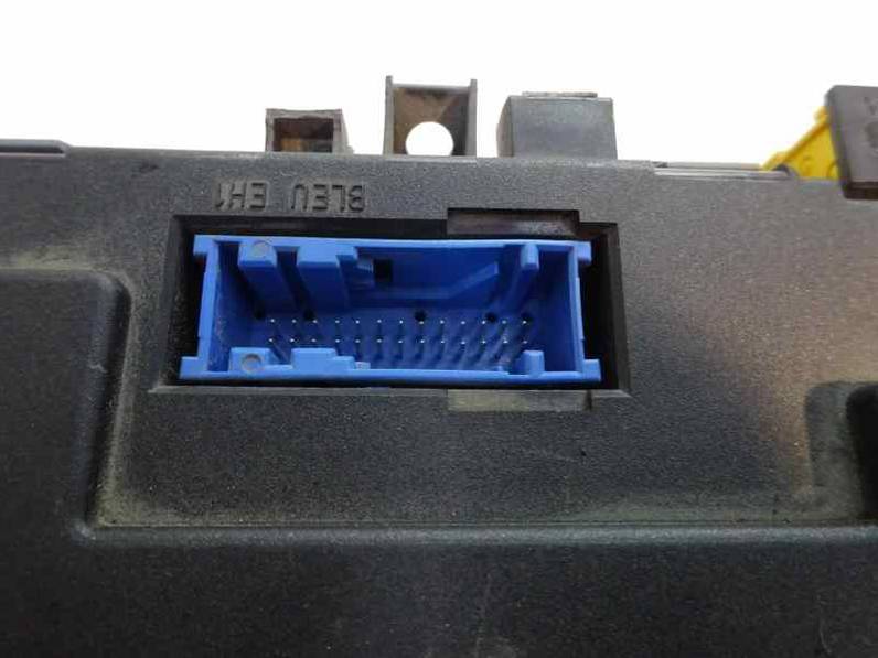 CAJA RELES FUSIBLES CITROEN XSARA BERLINA 2001 1.6 16V (109 CV)