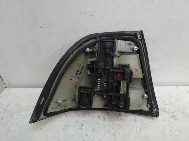 PILOTO TRASERO DERECHO OPEL VECTRA B BERLINA 1999 1.8 16V (116 CV)