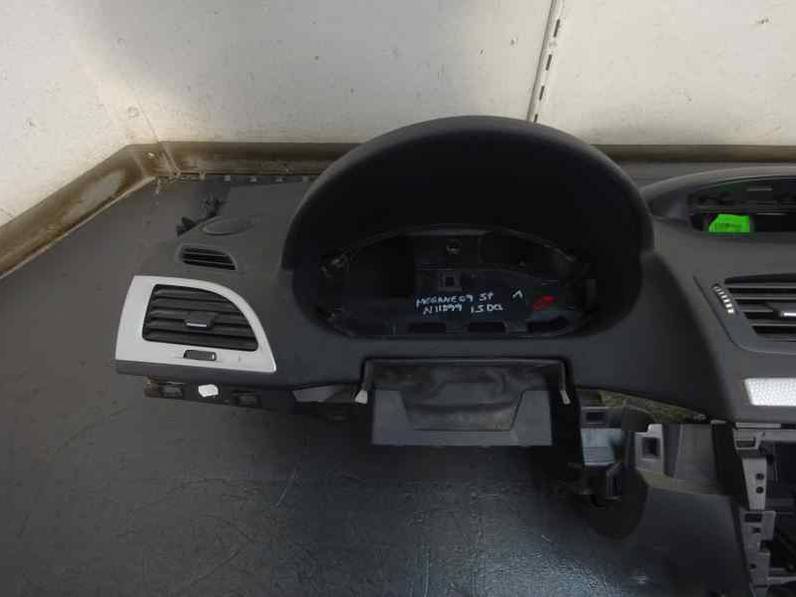 SALPICADERO RENAULT MEGANE III BERLINA 5 P 2010 1.5 DCI D FAP (110 CV)