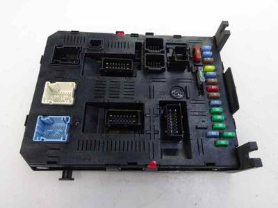 CAJA RELES FUSIBLES CITROEN C4 BERLINA 2005 1.6 16V HDI (90 CV)