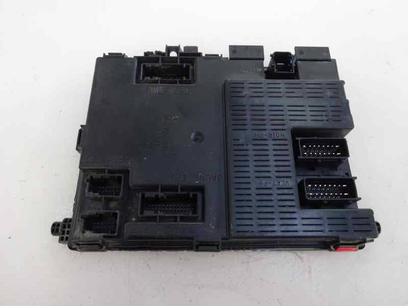 CAJA RELES FUSIBLES CITROEN XSARA BERLINA 2002 1.9 D (69 CV)