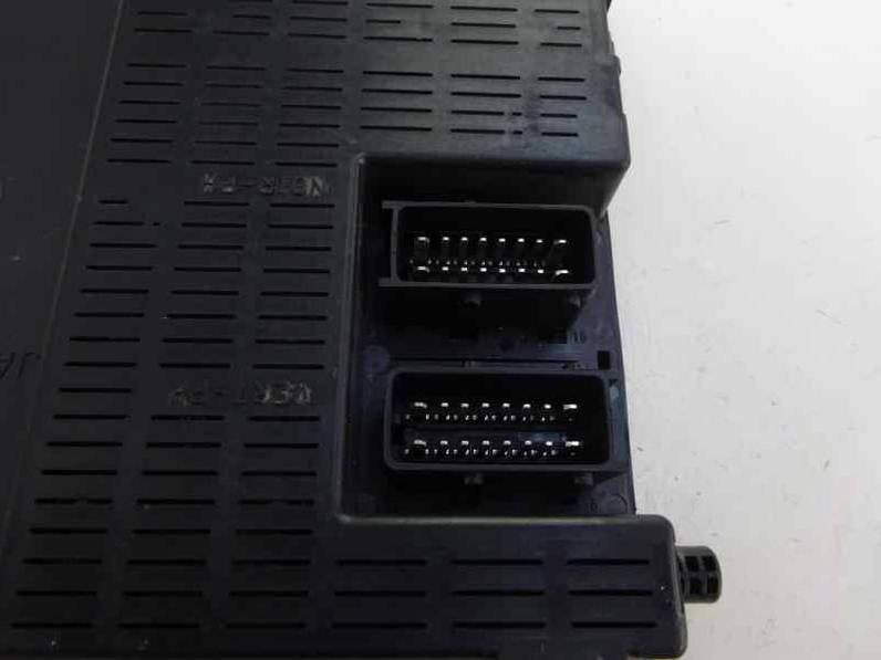 CAJA RELES FUSIBLES CITROEN XSARA BERLINA 2002 1.9 D (69 CV)