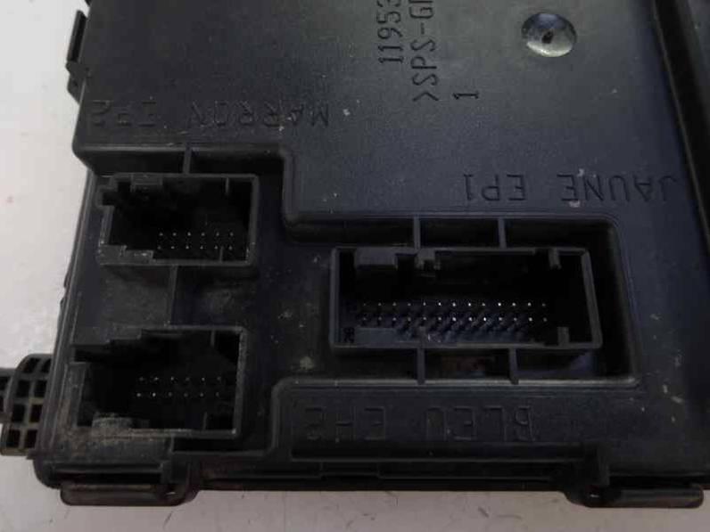 CAJA RELES FUSIBLES CITROEN XSARA BERLINA 2002 1.9 D (69 CV)