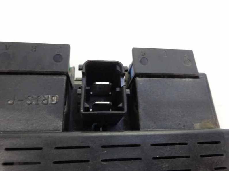 CAJA RELES FUSIBLES CITROEN XSARA BERLINA 2002 1.9 D (69 CV)