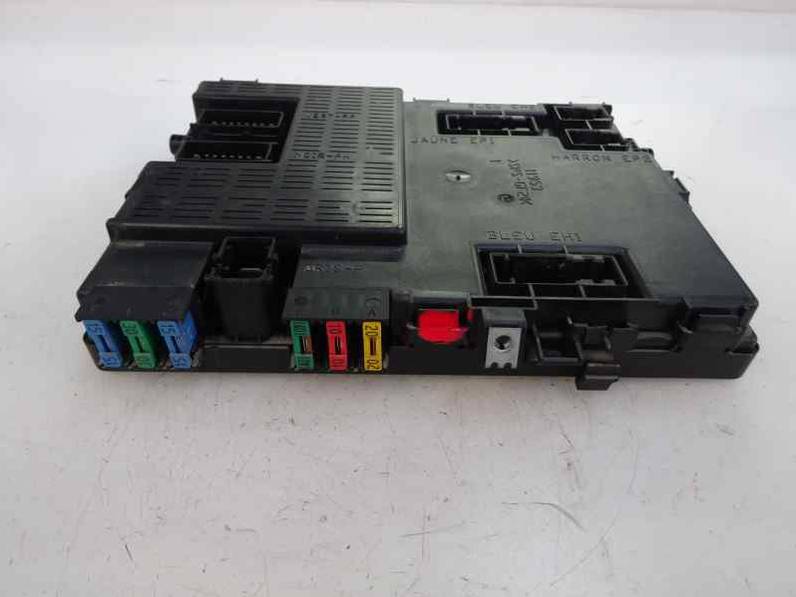 CAJA RELES FUSIBLES CITROEN XSARA BERLINA 2002 1.9 D (69 CV)