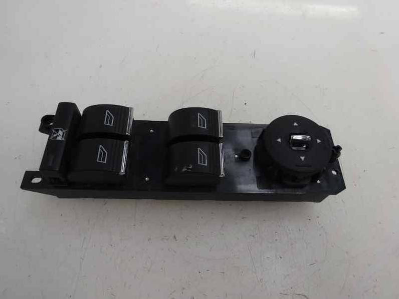 MANDO ELEVALUNAS DELANTERO IZQUIERDO FORD FOCUS TURN 2014 1.0 ECOBOOST (125 CV)