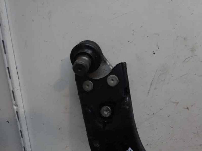 BRAZO SUSPENSION INFERIOR DELANTERO DERECHO FORD FOCUS TURN 2014 1.0 ECOBOOST (125 CV)