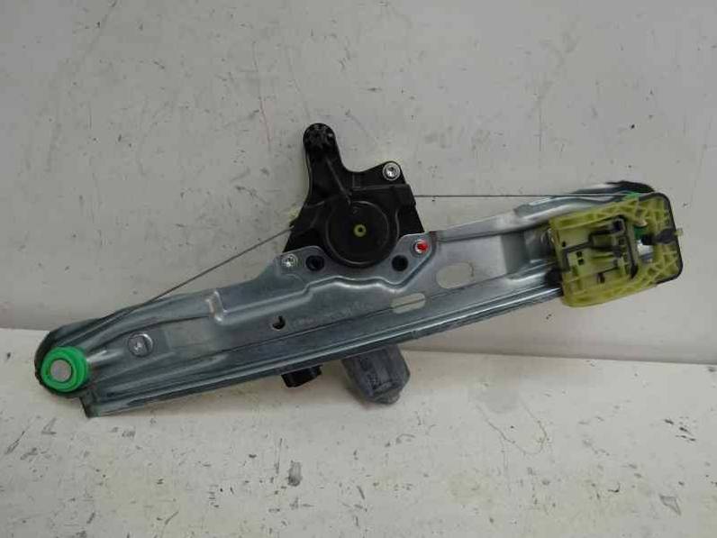 ELEVALUNAS TRASERO IZQUIERDO FORD FOCUS TURN 2014 1.0 ECOBOOST (125 CV)