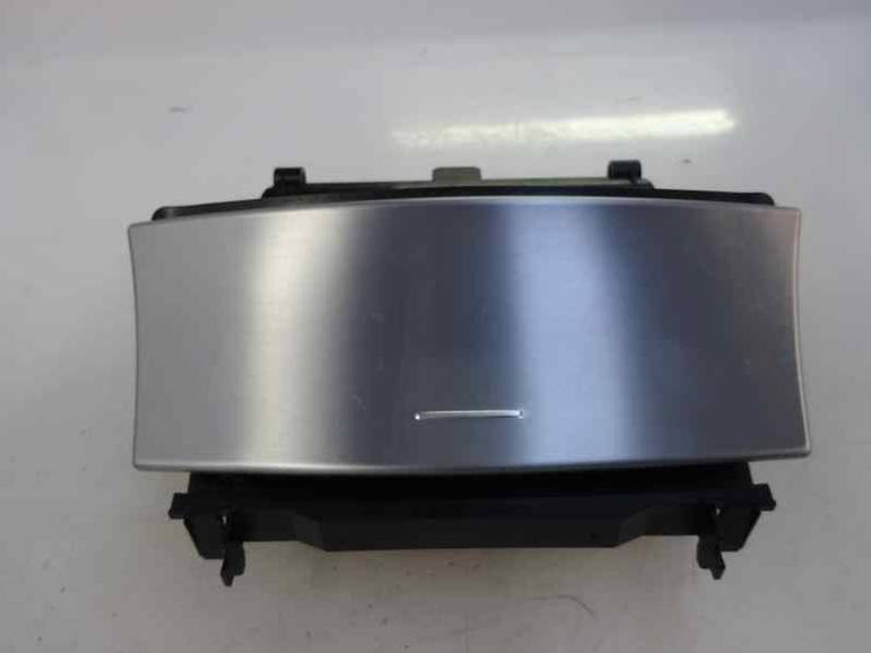 CENICERO MERCEDES CLASE CLC CLC 2009 1.8 (143 CV)