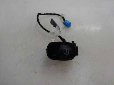 MANDO ELEVALUNAS DELANTERO DERECHO MERCEDES CLASE CLC CLC 2009 1.8 (143 CV)