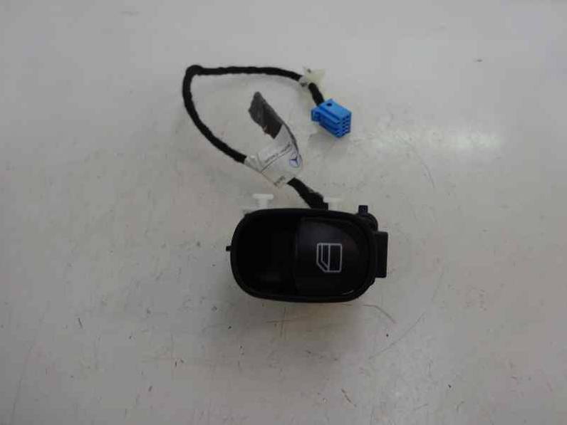 MANDO ELEVALUNAS DELANTERO DERECHO MERCEDES CLASE CLC CLC 2009 1.8 (143 CV)