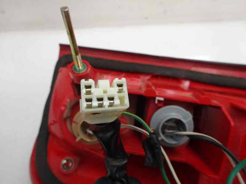 PILOTO TRASERO IZQUIERDO TOYOTA RAV 4 2003 1.8 16V (125 CV)