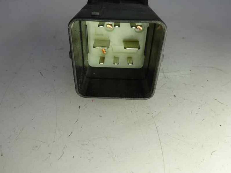 CAJA PRECALENTAMIENTO CITROEN C4 BERLINA 2006 1.6 16V HDI (90 CV)