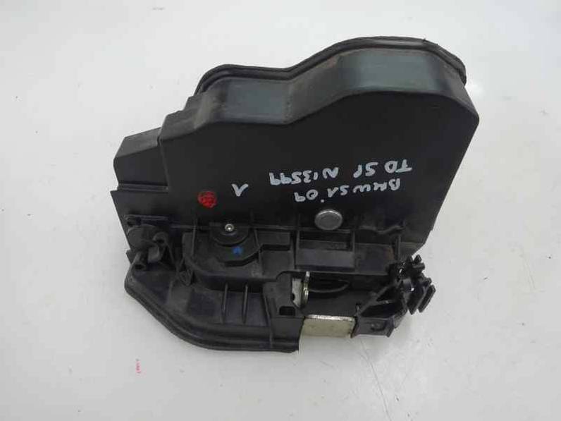 CERRADURA PUERTA TRASERA DERECHA BMW SERIE 1 BERLINA 2009 2.0 TURBODIESEL (143 CV)