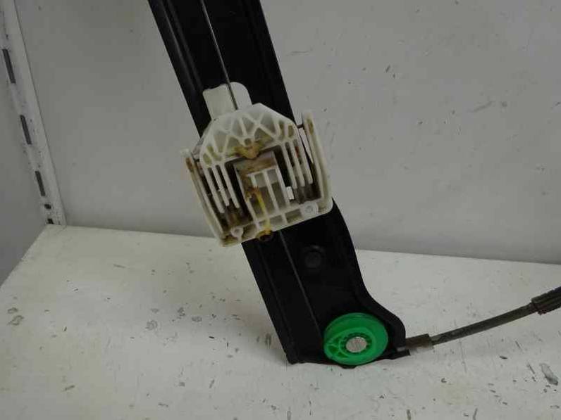 ELEVALUNAS DELANTERO DERECHO BMW SERIE 1 BERLINA 2009 2.0 TURBODIESEL (143 CV)