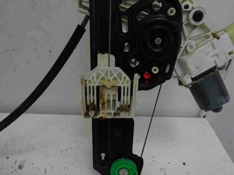 ELEVALUNAS DELANTERO DERECHO BMW SERIE 1 BERLINA 2009 2.0 TURBODIESEL (143 CV)