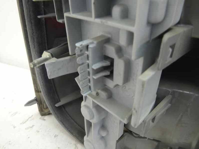 PILOTO TRASERO DERECHO OPEL VECTRA C BERLINA 2002 2.0 DTI (125 CV)