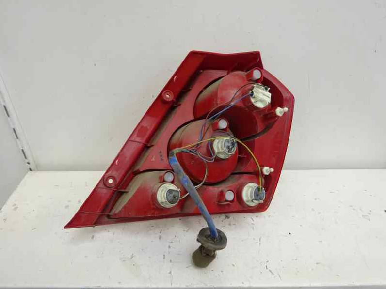 PILOTO TRASERO IZQUIERDO DAEWOO KALOS 2003 1.2 (72 CV)