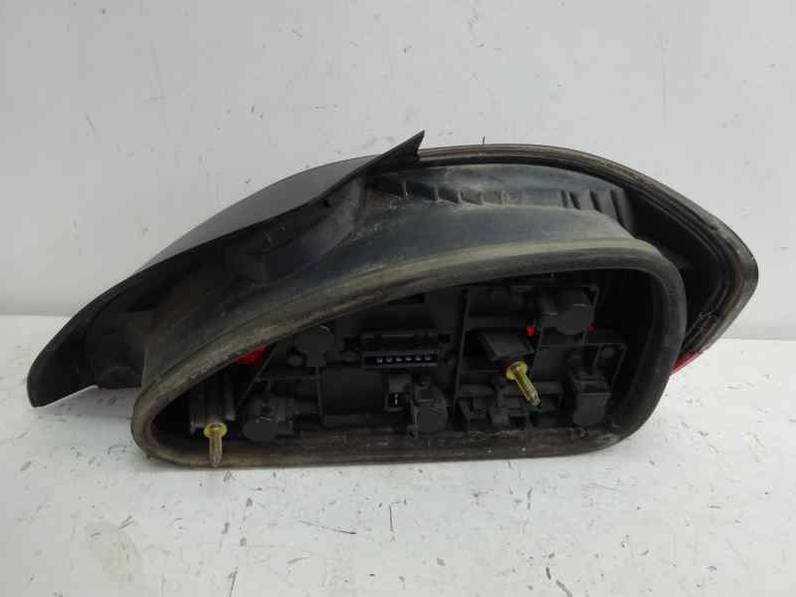 PILOTO TRASERO IZQUIERDO PEUGEOT 306 BERLINA 3 4 5 PUERTAS 2000 1.9 D (69 CV)