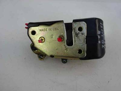 CERRADURA PUERTA DELANTERA IZQUIERDA CHRYSLER VOYAGER 2000 2.5 TURBODIESEL (116 CV)