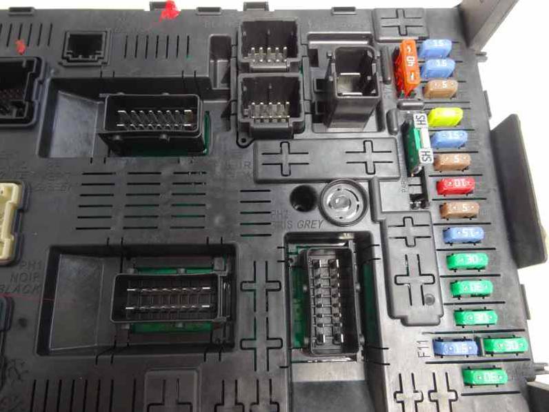 CAJA RELES FUSIBLES PEUGEOT 308 2010 1.6 16V HDI (90 CV)