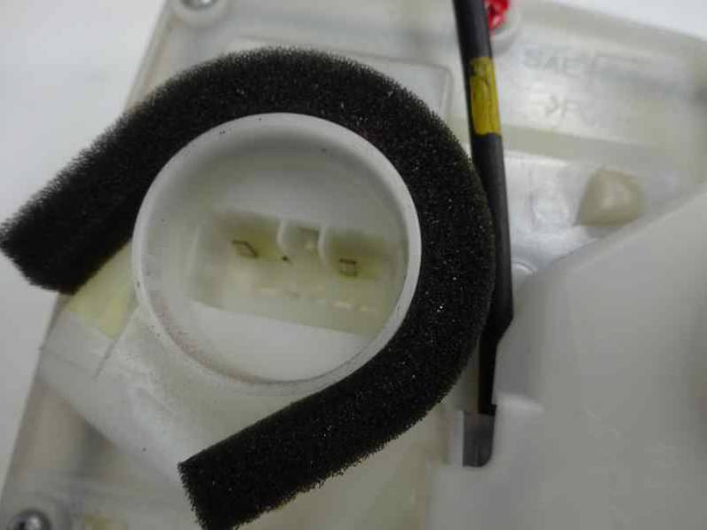 CERRADURA PUERTA TRASERA DERECHA SUZUKI SWIFT BERLINA 2008 1.3 DDIS D (69 CV)