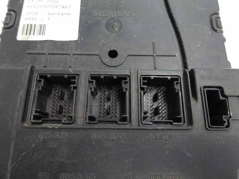 CAJA RELES FUSIBLES RENAULT MEGANE II BERLINA 5P 2006 1.5 DCI D (106 CV)